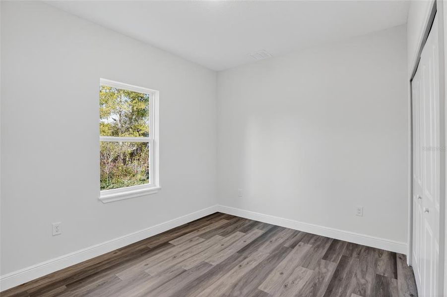 Spacious, unfurnished interior of a new home in , Citrus Springs (Image 24).
