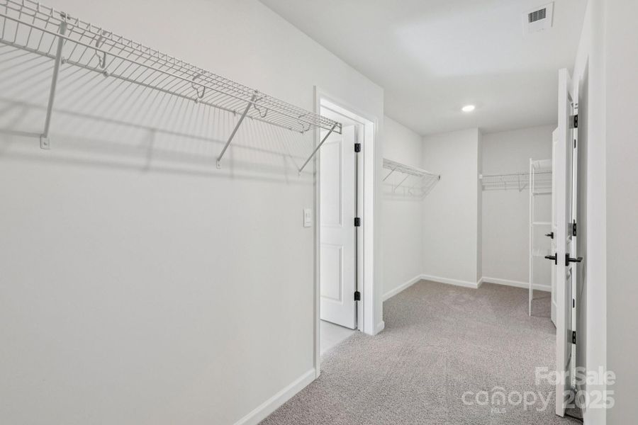 Spacious, unfurnished interior of a new home in Falls Cove, Troutman (Image 18).