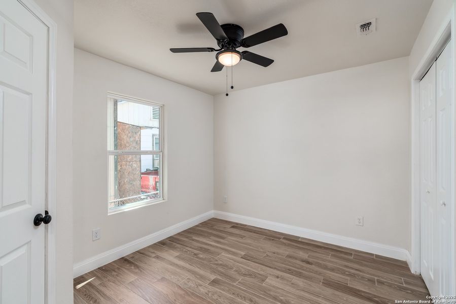 Spacious, unfurnished interior of a new home in , San Antonio (Image 11).