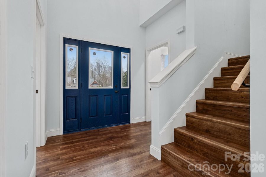 Entry foyer with high ceiling entrance