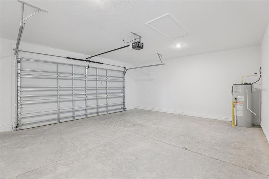 Spacious, unfurnished interior of a new home in Weslyn Park Single Family, St. Cloud (Image 42).