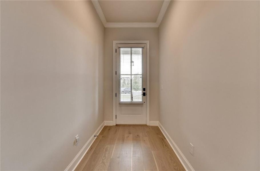 Spacious, unfurnished interior of a new home in Ellington Townhomes, Suwanee (Image 24).