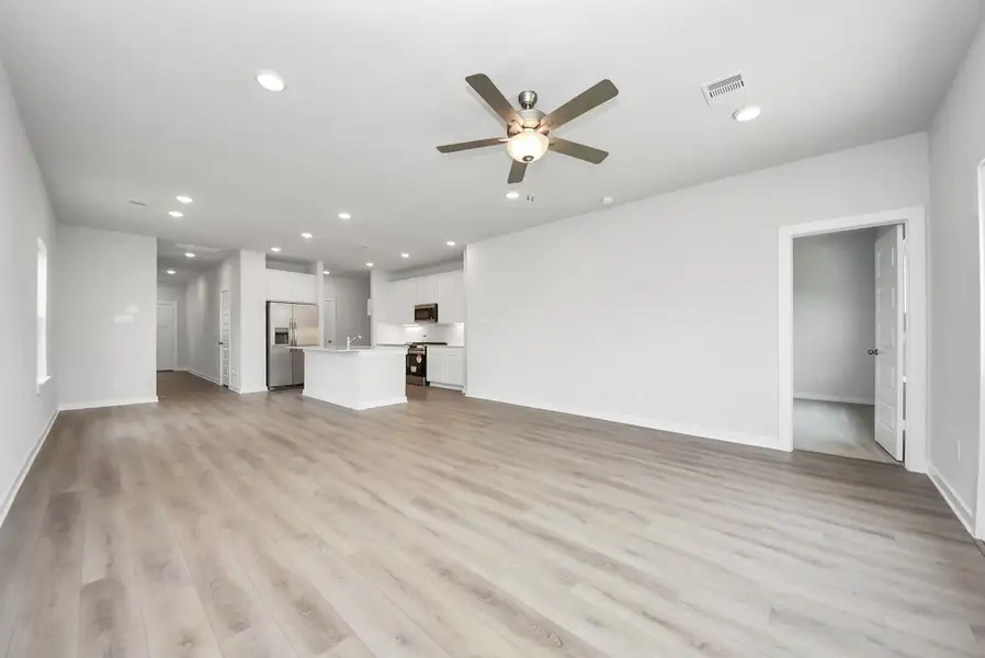 Spacious, unfurnished interior of a new home in The Villages at WestPointe, Dayton (Image 37).