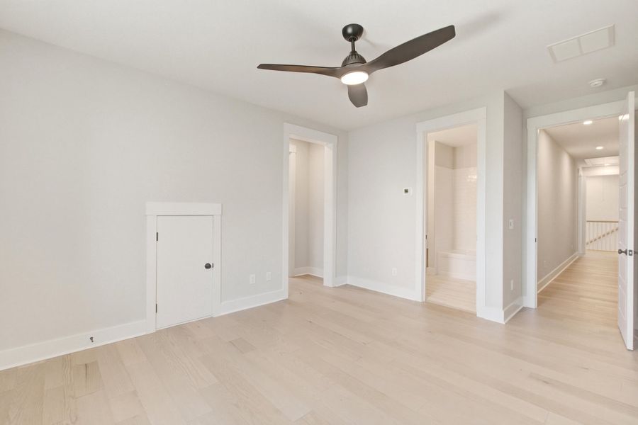 Spacious, unfurnished interior of a new home in , Johns Island (Image 59).