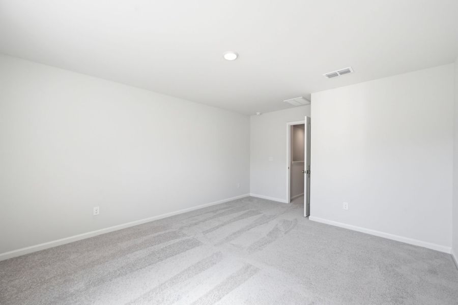 Spacious, unfurnished interior of a new home in Grand Arbor, Blythewood (Image 31).