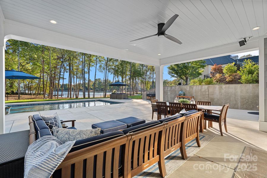 Image 44 of a home in .