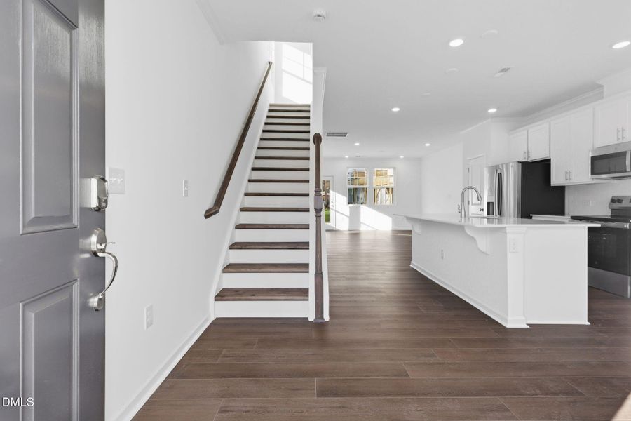 SUN_ElmGrove_Pic_Jackson_QMI_21_Kitchen_ SUN_ElmGrove_Pic_Jackson_QMI_21_Kitchen_