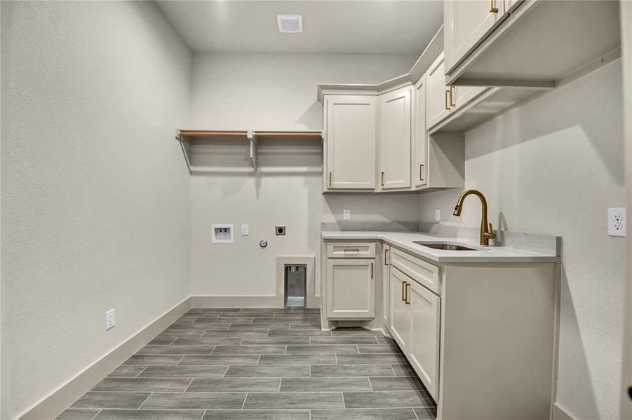 Furnished interior view inside a new home in , Decatur (Image 18).