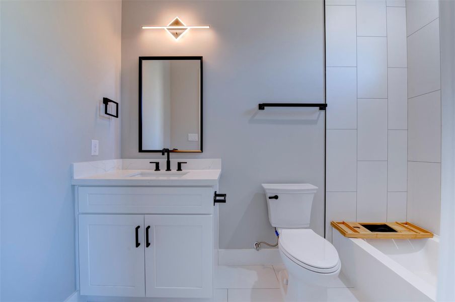 Furnished interior view inside a new home in , Seabrook (Image 11).