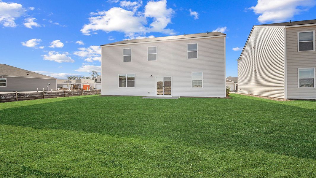 Exterior details and patio area of a home in Rice Hope, Port Wentworth (Image 3).