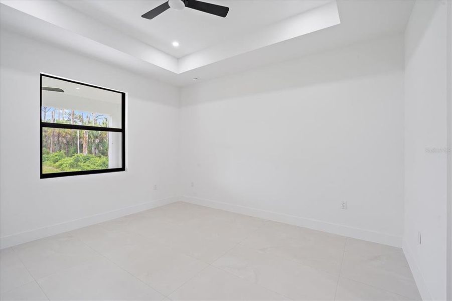 Spacious, unfurnished interior of a new home in , Port Charlotte (Image 28).