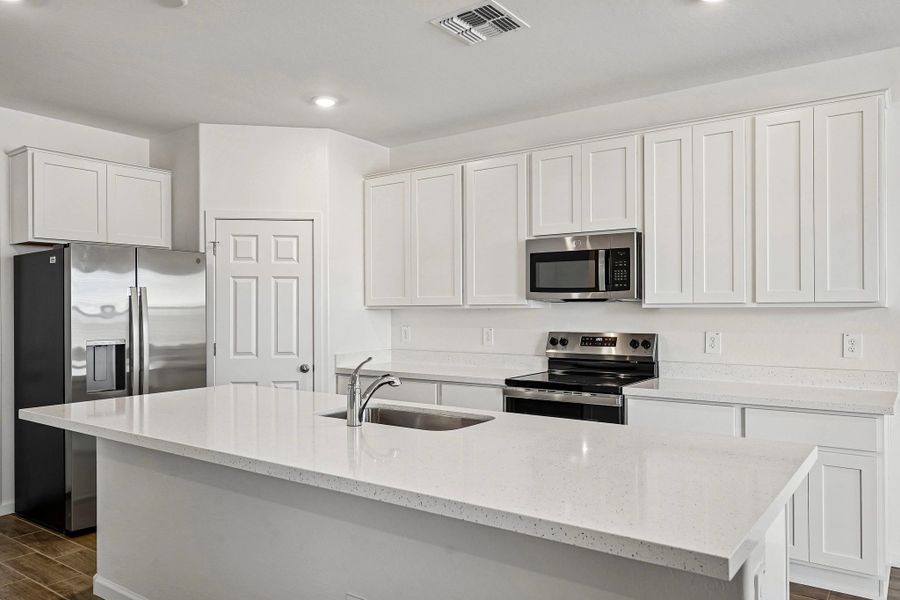Representative images and renderings are for illustrative purposes. Actual structural options and design finishes of home may vary.