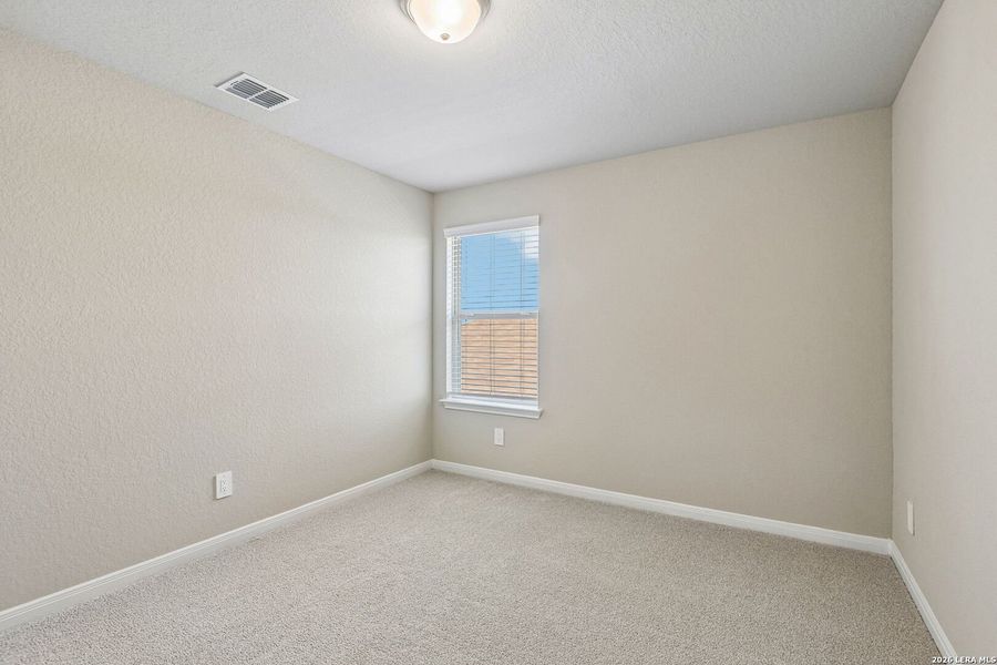 Spacious, unfurnished interior of a new home in Royal Crest, San Antonio (Image 35).