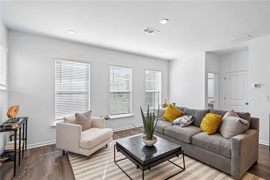 Furnished interior view inside a new home in Rosewood Farm, Lawrenceville (Image 20).