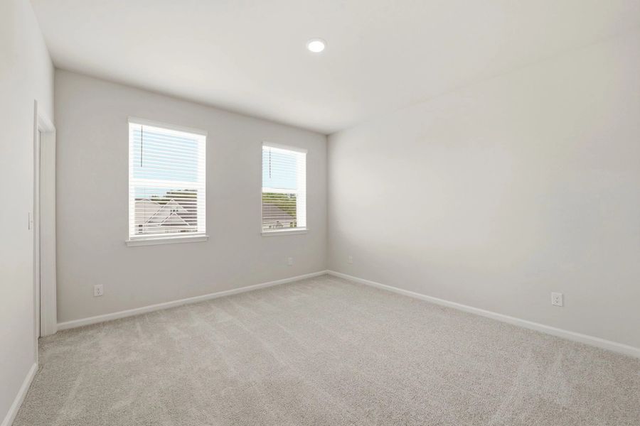 Spacious, unfurnished interior of a new home in Blue Heron Retreat, Little River (Image 18).
