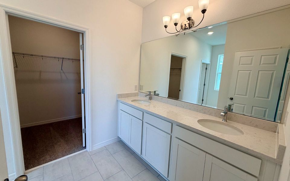 Modern Primary Bathroom with Stylish Features in Central Florida House Modern Primary Bathroom with Stylish Features in Central Florida House