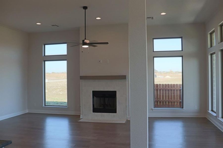 Spacious, unfurnished interior of a new home in Bull Hide Estates, Hewitt (Image 11).