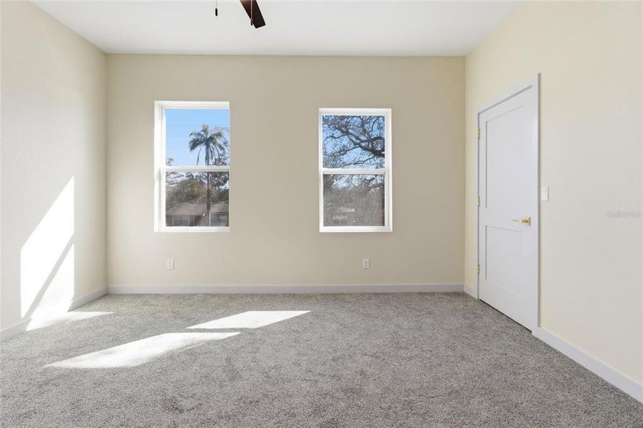 Spacious, unfurnished interior of a new home in , St. Petersburg (Image 23).