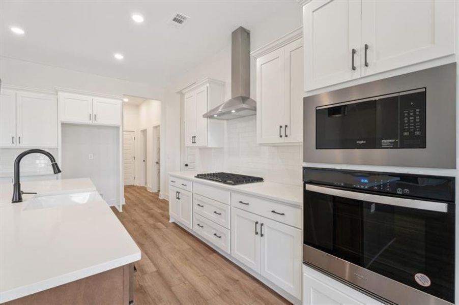 Furnished interior view inside a new home in , Gainesville (Image 12).