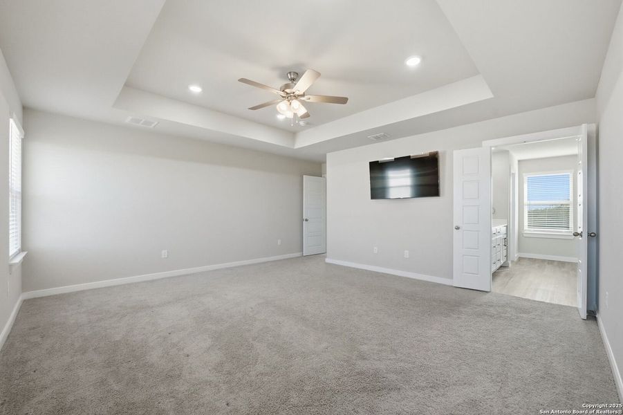 Spacious, unfurnished interior of a new home in Morgan Meadows, San Antonio (Image 32).
