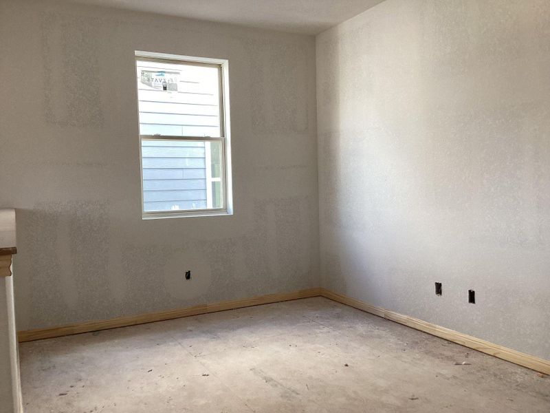 Spacious, unfurnished interior of a new home in The Cottages at Lariat, Liberty Hill (Image 32).