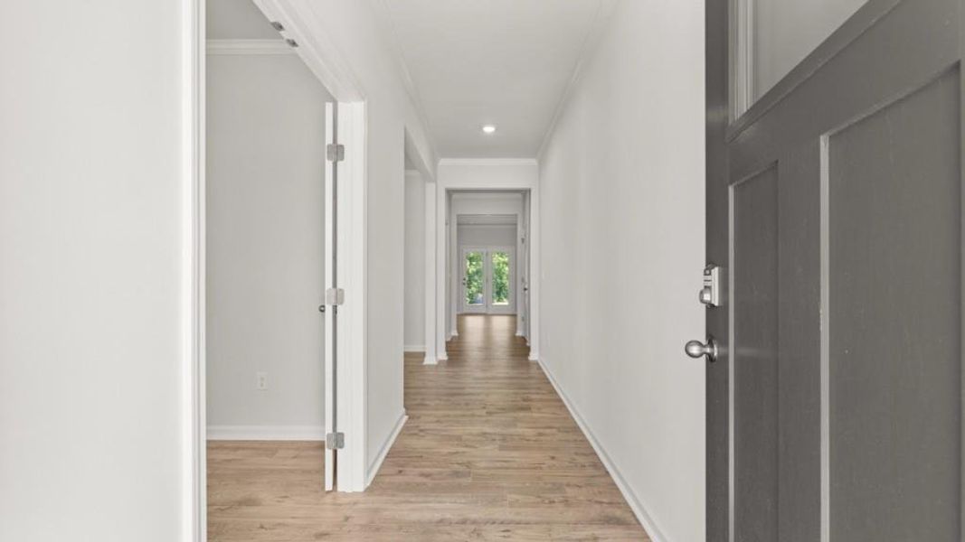 Spacious, unfurnished interior of a new home in Falcon Landing, Gainesville (Image 16).