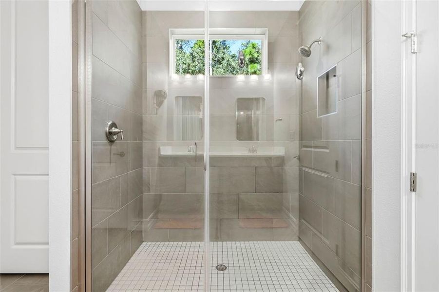 Image 52 of a home in .