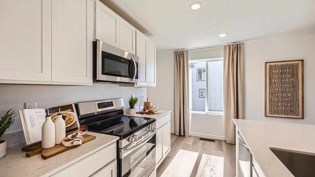 2504 Elm Kitchen 3of3 F1