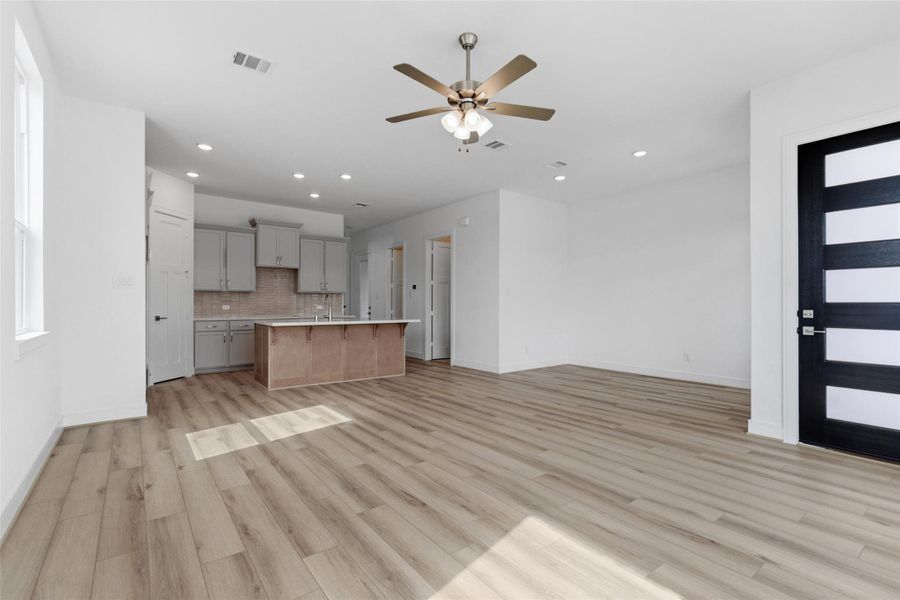 Spacious, unfurnished interior of a new home in Bridgeland Central, Cypress (Image 26). Spacious, unfurnished interior of a new home in Bridgeland Central, Cypress (Image 26).