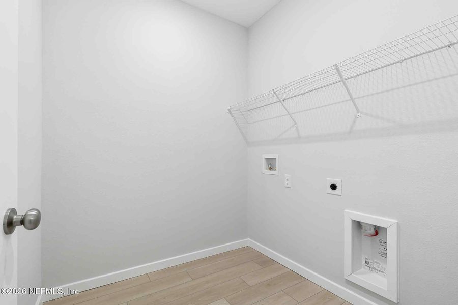 Spacious, unfurnished interior of a new home in , Jacksonville (Image 14).