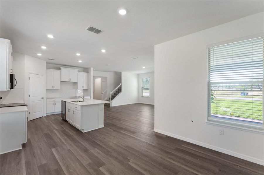 Furnished interior view inside a new home in Waterleigh, Winter Garden (Image 10).