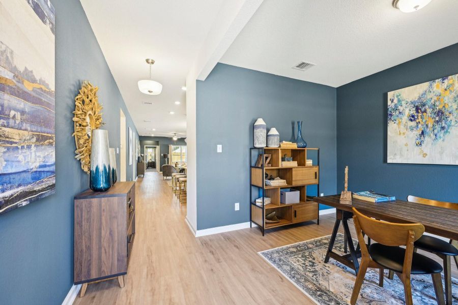 Photos shown are of a staged model home and are for illustration purposes only. Actual home features, finishes, and layout may vary. Photos shown are of a staged model home and are for illustration purposes only. Actual home features, finishes, and layout may vary.