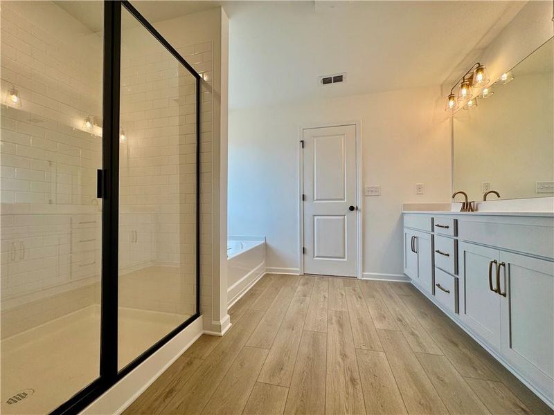 Image 39 of a home in Eastlyn Crossing.