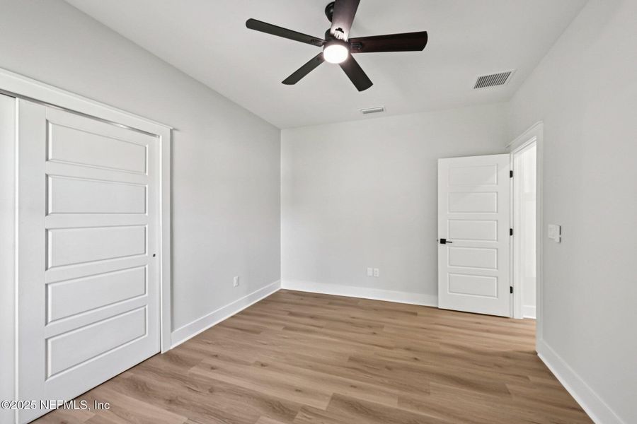 Spacious, unfurnished interior of a new home in , Fernandina Beach (Image 31).