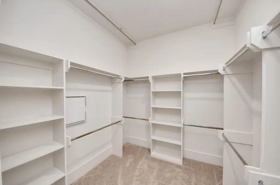 Spacious, unfurnished interior of a new home in , Houston (Image 9).