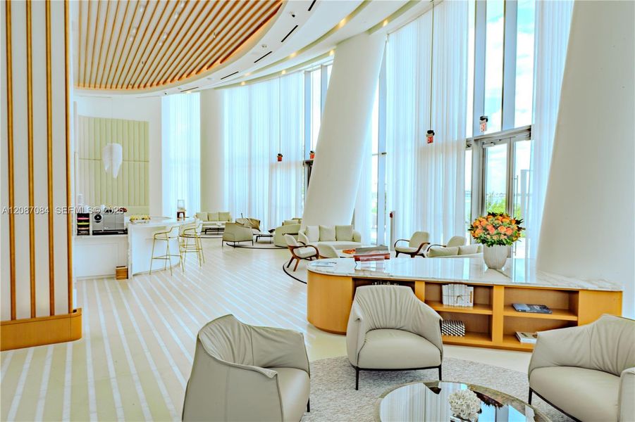 Community amenities in , Miami (Image 14).
