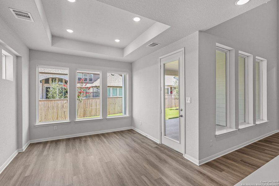 Spacious, unfurnished interior of a new home in Mayfair 50', New Braunfels (Image 22).