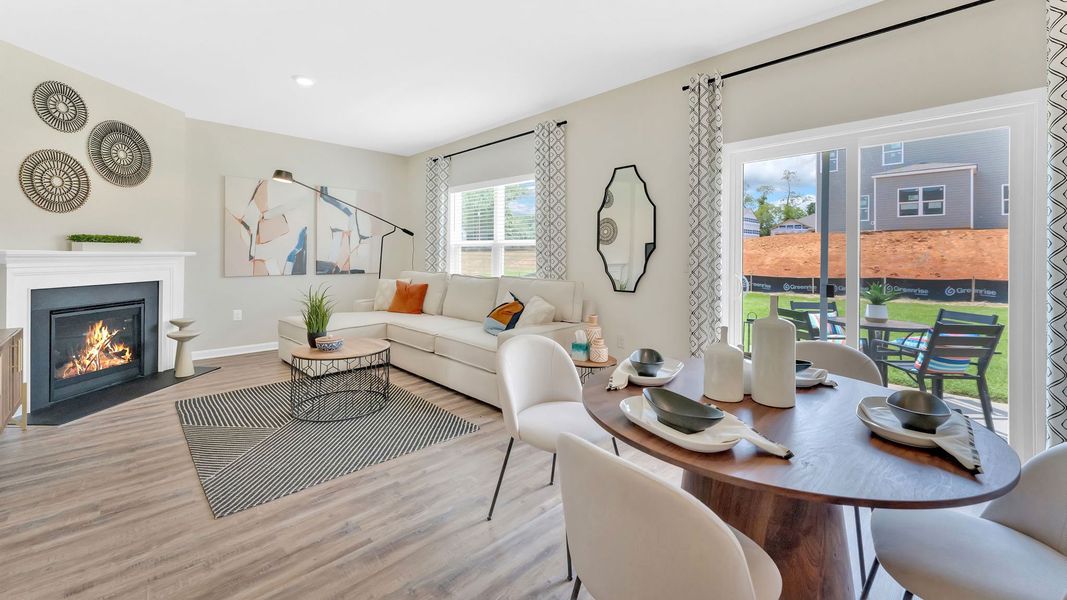 Furnished interior view inside a new home in Emory Creek, Harriman (Image 9).