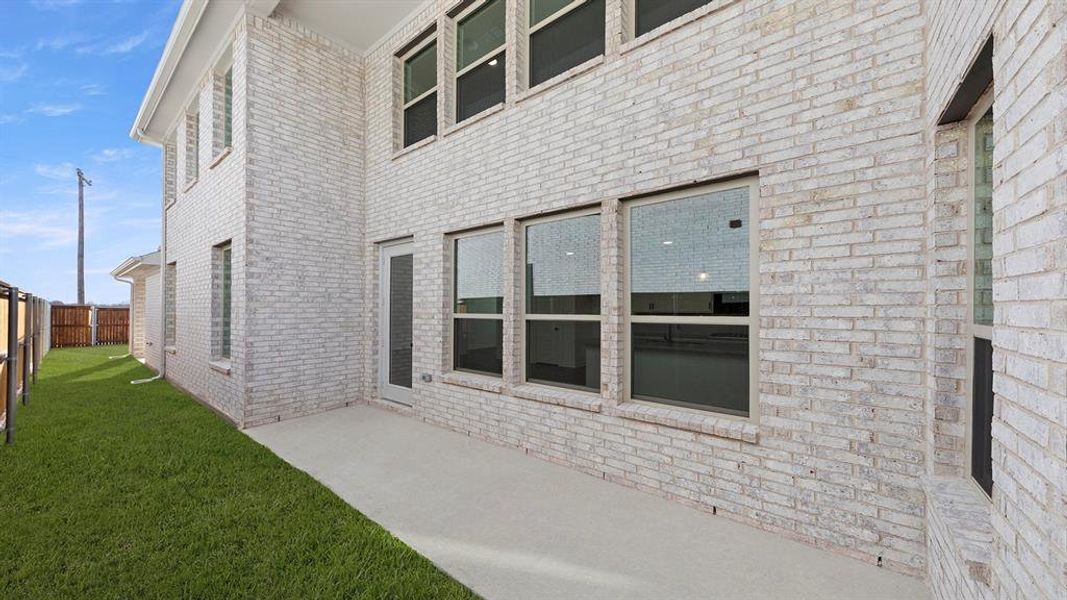 25. 613 Wicklow - Patio (2)