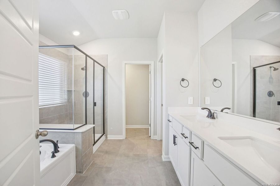 Furnished interior view inside a new home in Arcadia Ridge - Classic Series, San Antonio (Image 18).