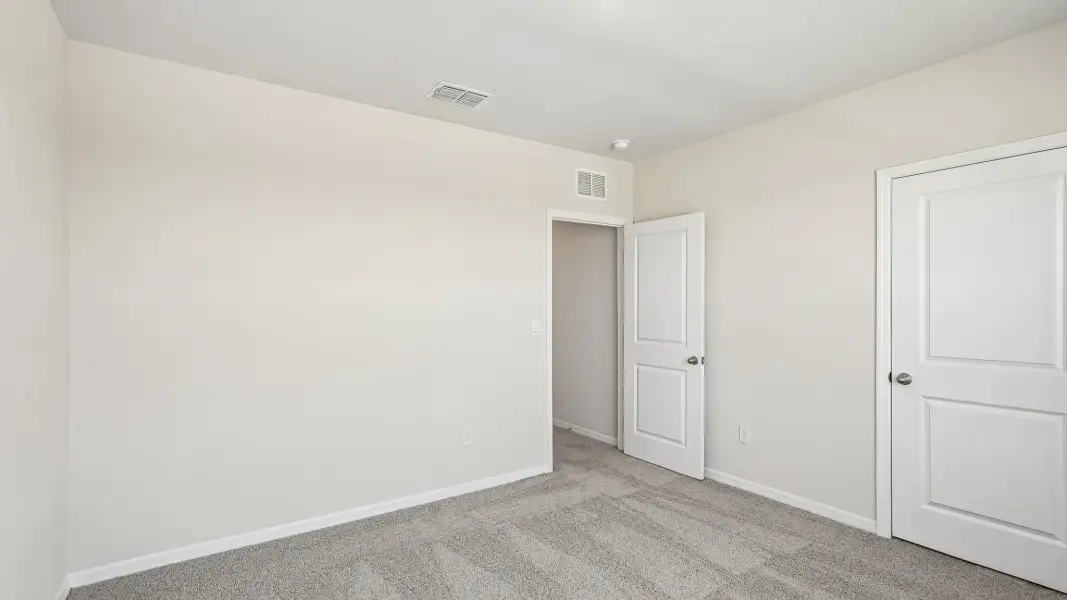 Representative unfurnished interior of a home built from the Hayden by D.R. Horton in Pinellas County Spot Lots, Pinellas Park (Image 31).