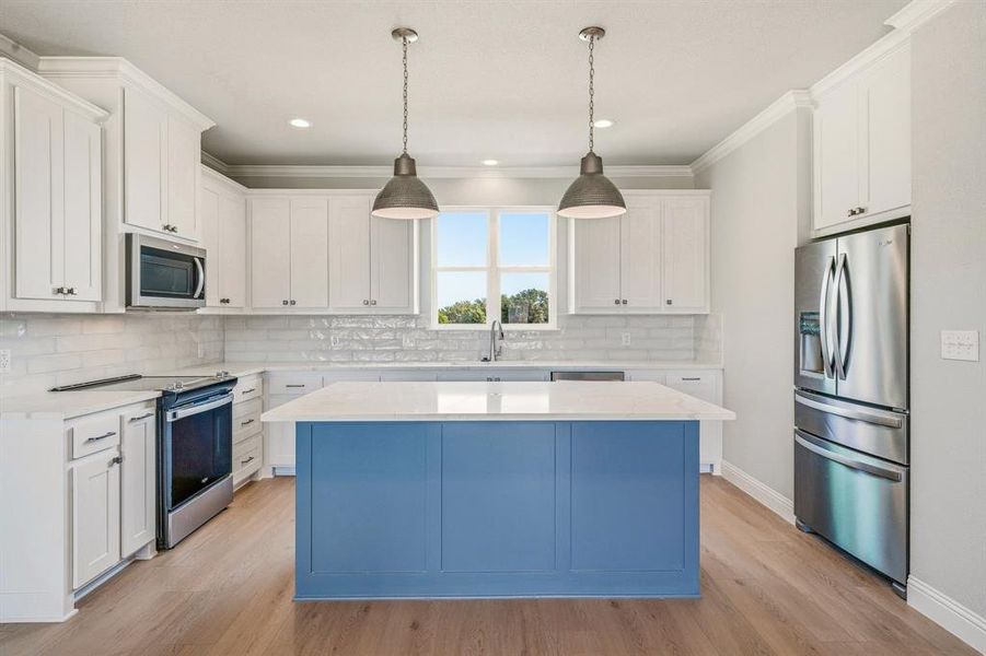 Furnished interior view inside a new home in , Glen Rose (Image 8).