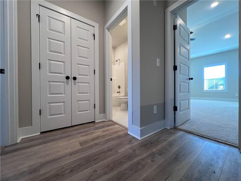 Spacious, unfurnished interior of a new home in , Tucker (Image 16).