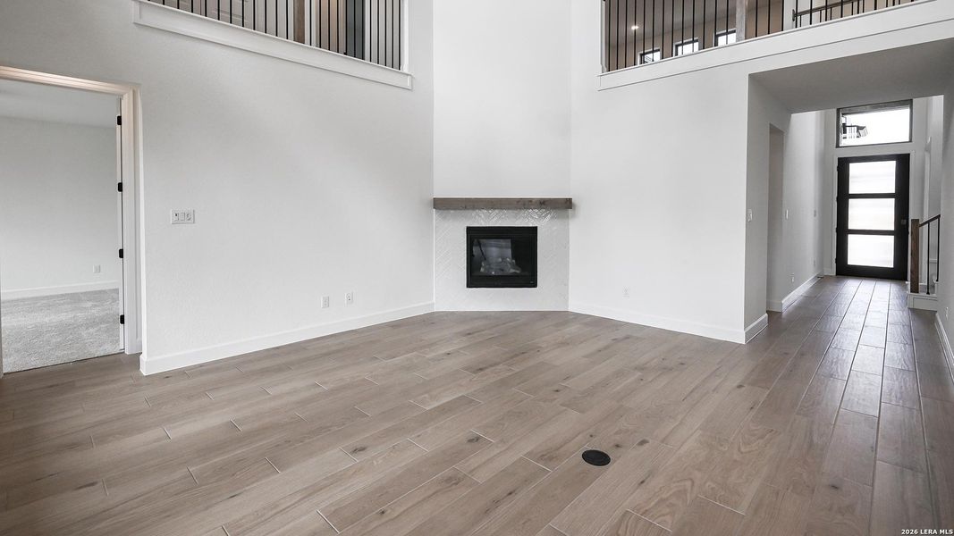 Spacious, unfurnished interior of a new home in Johnson Ranch, Bulverde (Image 19).