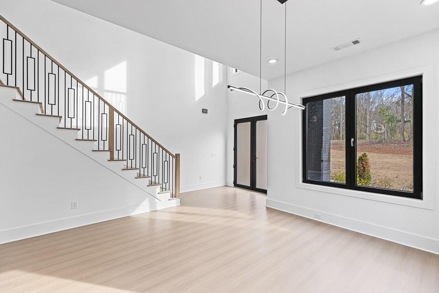 Spacious, unfurnished interior of a new home in , Jefferson (Image 35).