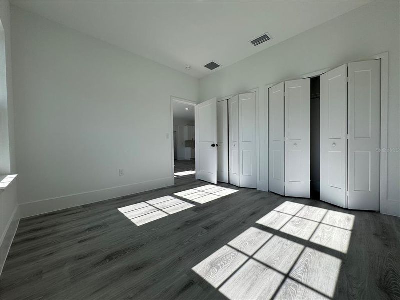 Spacious, unfurnished interior of a new home in , Citrus Springs (Image 27).