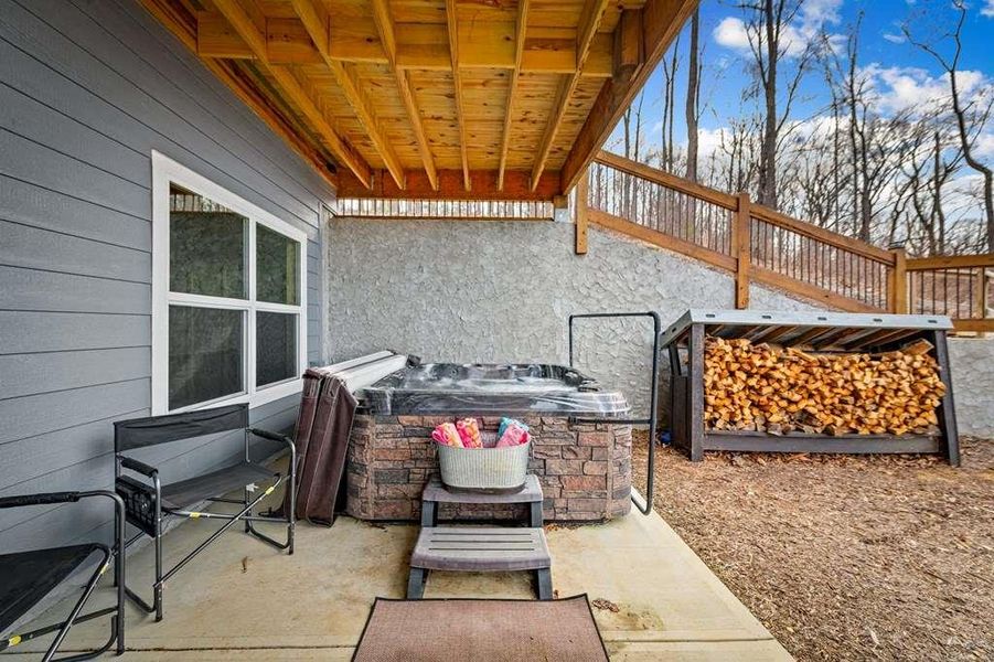 Exterior details and patio area of a home in , Talking Rock (Image 28).
