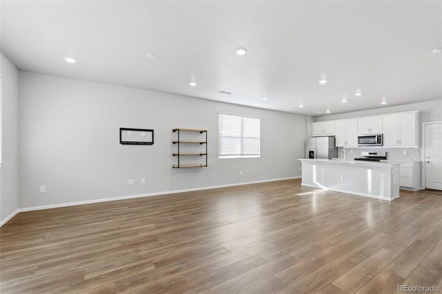 Spacious, unfurnished interior of a new home in , Littleton (Image 17).