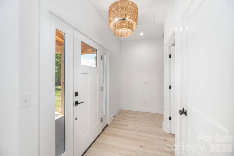 Spacious, unfurnished interior of a new home in , Candler (Image 14).