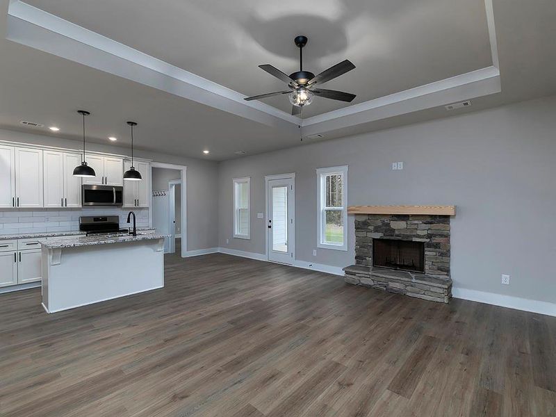 Spacious, unfurnished interior of a new home in , Dallas (Image 18).